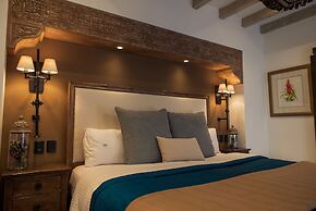 The Essentia Hotel - Sma