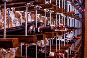 The Essentia Hotel - Sma