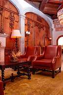 The Essentia Hotel - Sma