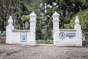Hosteria Hacienda Pinsaqui