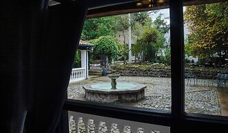 Hosteria Hacienda Pinsaqui