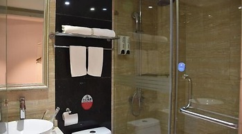 Hanting Express Yangshuo West Street