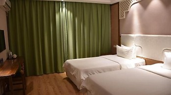 Hanting Express Yangshuo West Street