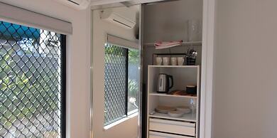 Beach bliss Queen bed BBQ Pool Netflix