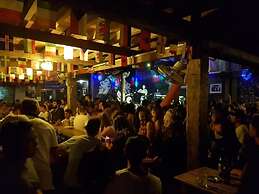 Sama - Sama Bungalow