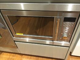 CBD Apartment in Perfect Location