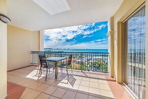 Ocean Views Galore - Airlie Beach