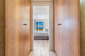 Ocean Views Galore - Airlie Beach