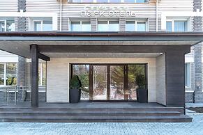 Sedanka Park Hotel