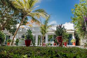 Saly International House