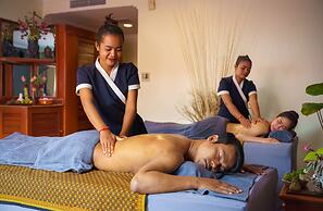 Dragon Royal Angkor Hotel