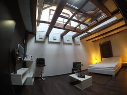 Vendi Grand Square Residence