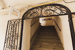 Vendi Grand Square Residence