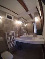 Vendi Grand Square Residence