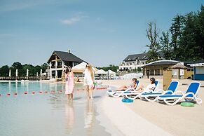 Molo Resort Hotel