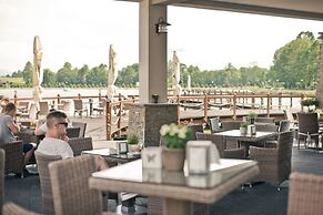 Molo Resort Hotel