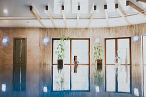 Molo Resort Hotel