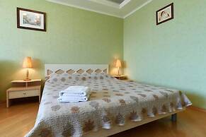 Home-Hotel Evgenia Sverstuka 8