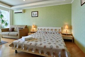 Home-Hotel Evgenia Sverstuka 8