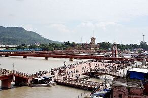 Hotel Ganga Basin