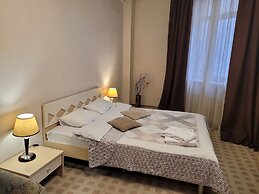Home-Hotel Khreschatyk 27