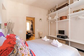 Rome as you feel - Torre Argentina Art Apartment
