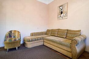 Home-Hotel Lva Tolstogo 5A