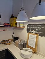 Seoul Cube Itaewon - Hostel