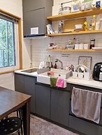 Seoul Cube Itaewon - Hostel