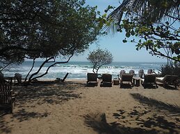 Sueno del Mar Beachfront Hotel