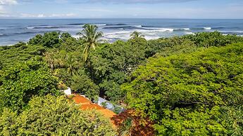 Sueno del Mar Beachfront Hotel