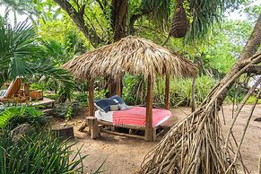 Sueno del Mar Beachfront Hotel