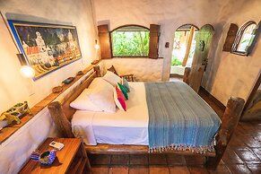 Sueno del Mar Beachfront Hotel