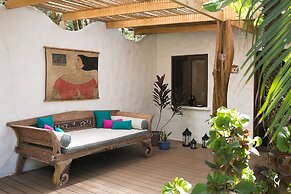 Sueno del Mar Beachfront Hotel