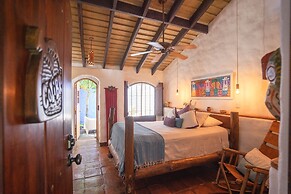 Sueno del Mar Beachfront Hotel