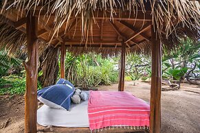 Sueno del Mar Beachfront Hotel