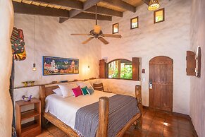 Sueno del Mar Beachfront Hotel