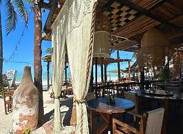Amaité Beach Hotel