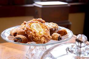 School 31 Lofts at Colors Studios