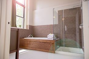 School 31 Lofts at Colors Studios