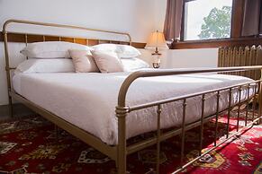 School 31 Lofts at Colors Studios