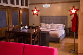 School 31 Lofts at Colors Studios