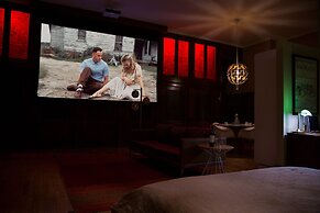 School 31 Lofts at Colors Studios