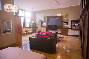 School 31 Lofts at Colors Studios