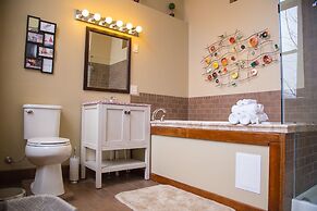 School 31 Lofts at Colors Studios