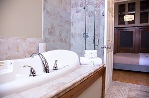 School 31 Lofts at Colors Studios