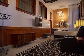 School 31 Lofts at Colors Studios