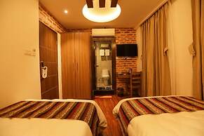 Flying Yak Hotel - Hostel