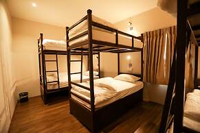 Flying Yak Hotel - Hostel