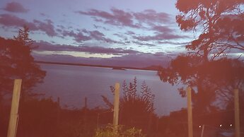 Applebay Guest House